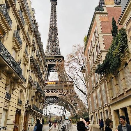Au Pied De La Tour Eiffel Apartman Párizs Kültér fotó