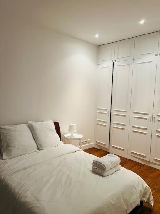Au Pied De La Tour Eiffel Apartman Párizs Kültér fotó