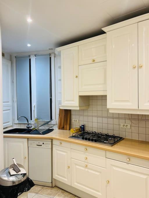 Au Pied De La Tour Eiffel Apartman Párizs Kültér fotó